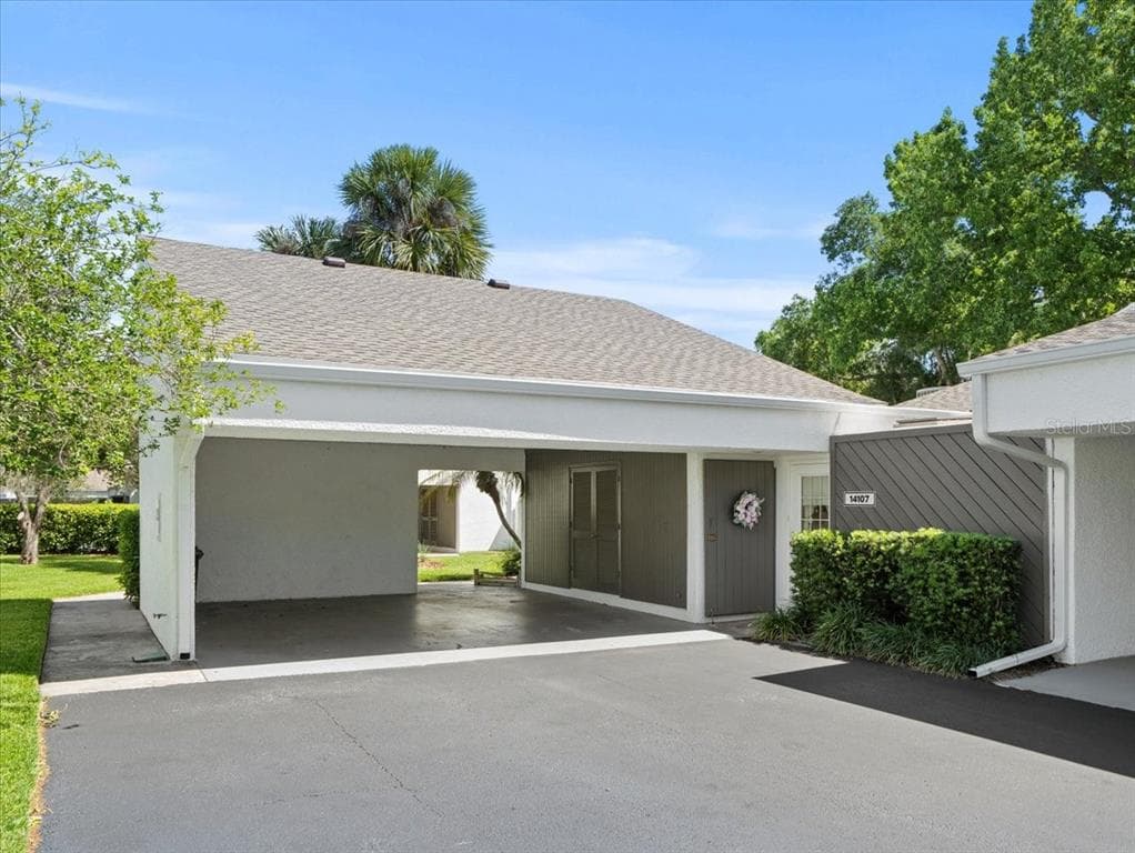 14107 CYPRESS CIRCLE UNIT 14107 TAMPA, FL 33618