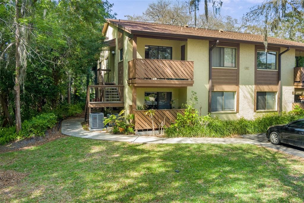 607 SUMMERHILL COURT UNIT A SAFETY HARBOR, FL 34695