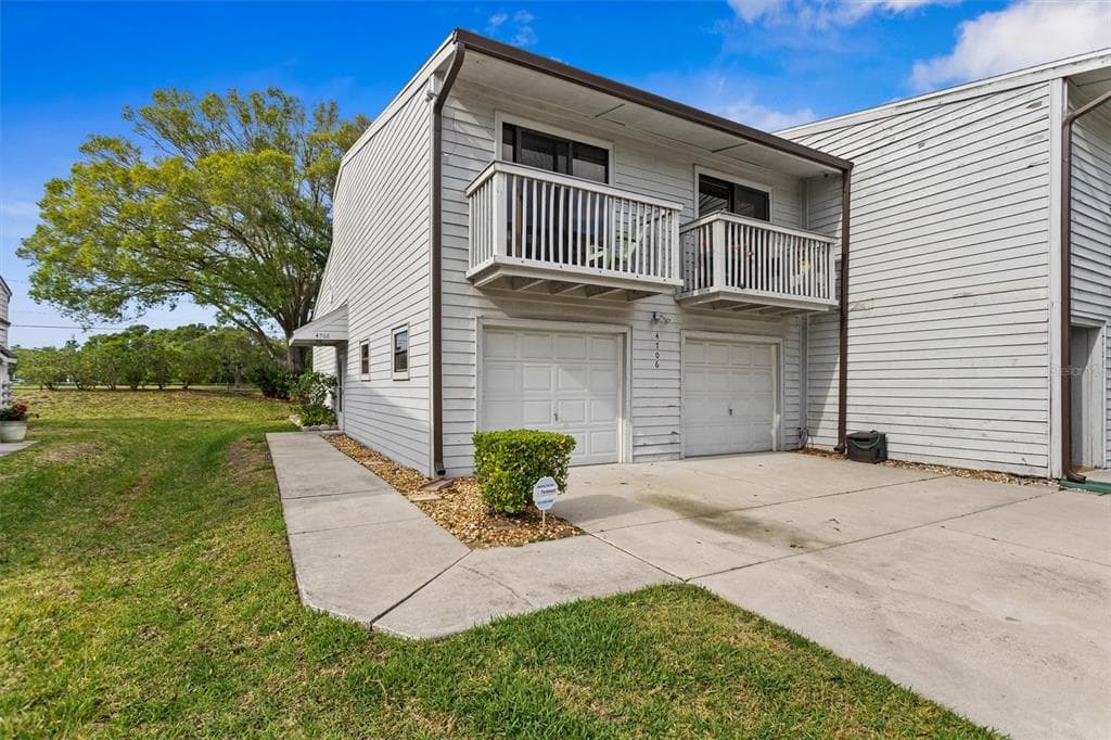 6389 93RD TERRACE N UNIT 4706 PINELLAS PARK, FL 33782