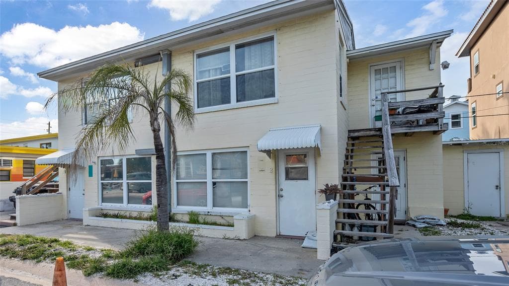 26 79TH TERRACE UNIT 1 TREASURE ISLAND, FL 33706