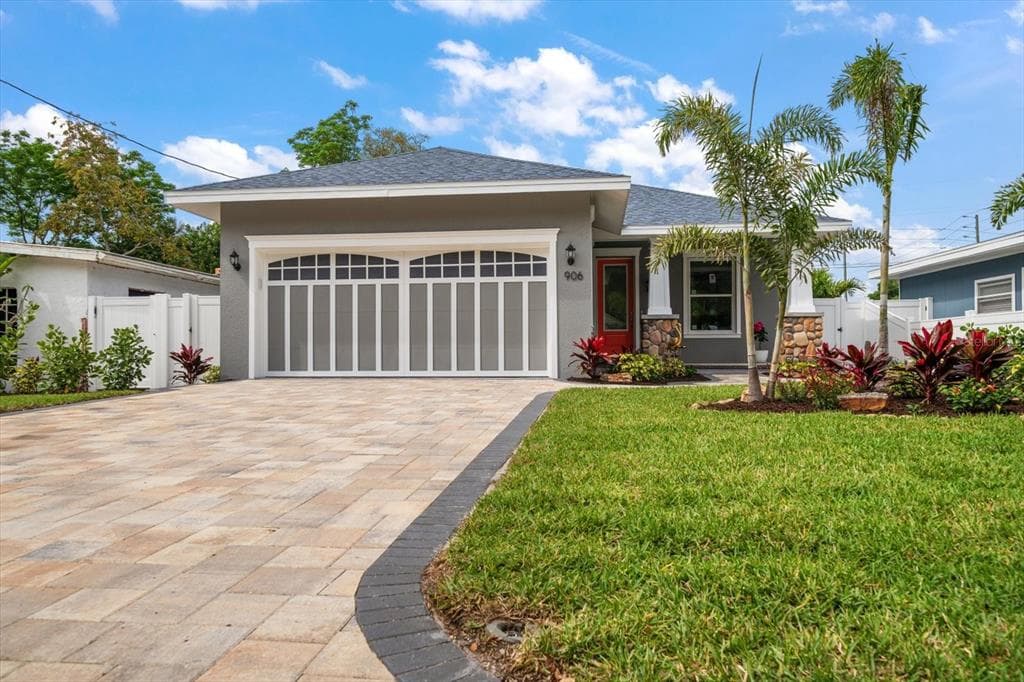 906 15TH AVENUE NW LARGO, FL 33770
