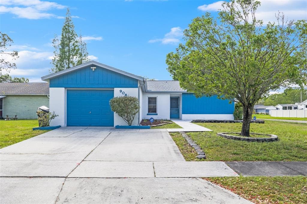 908 OLD FIELD DRIVE BRANDON, FL 33511
