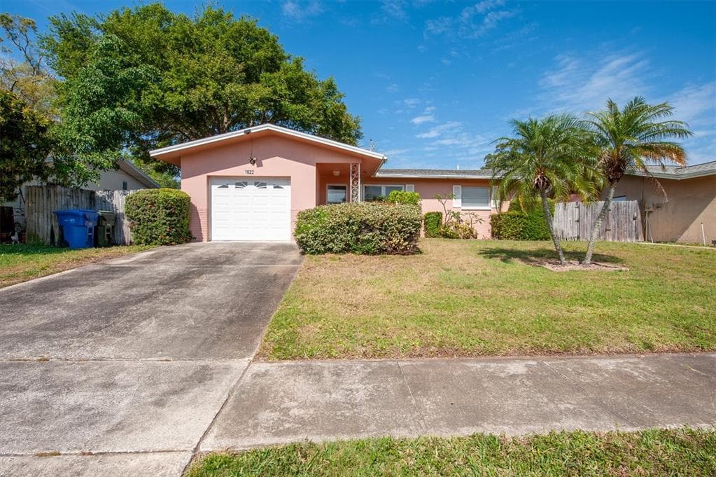 1822 VANCOUVER DRIVE