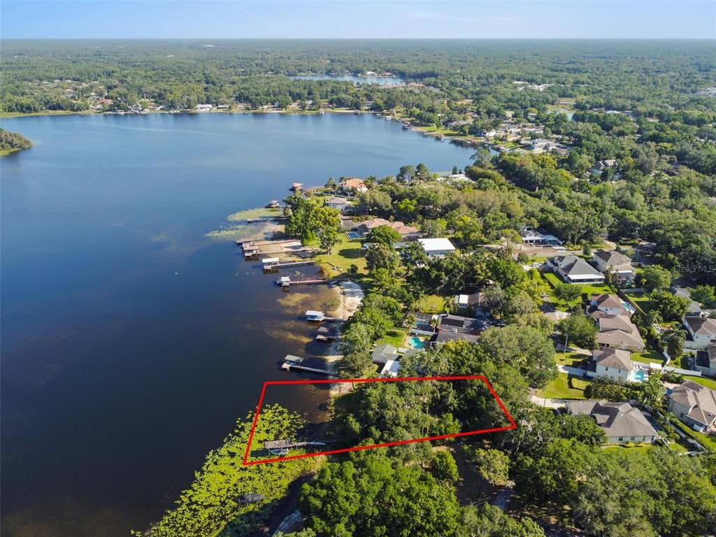 14738 LAKE MAGDALENE CIRCLE TAMPA, FL 33613