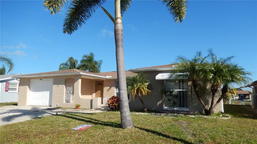 2052 NORFOLK DRIVE HOLIDAY, FL 34691