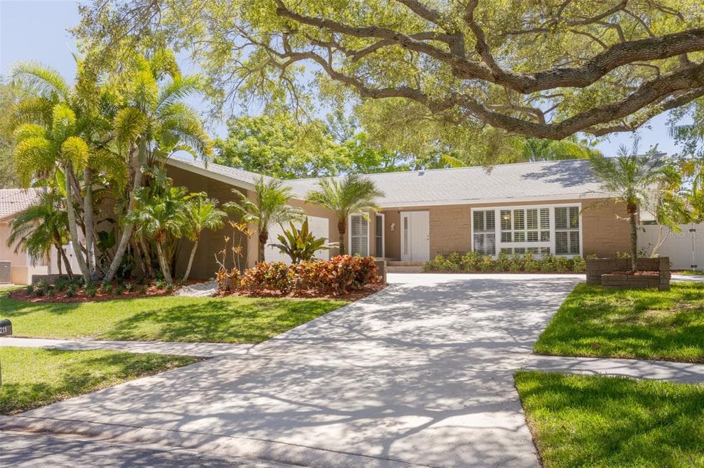 1211 ALAMEDA AVENUE CLEARWATER, FL 33759
