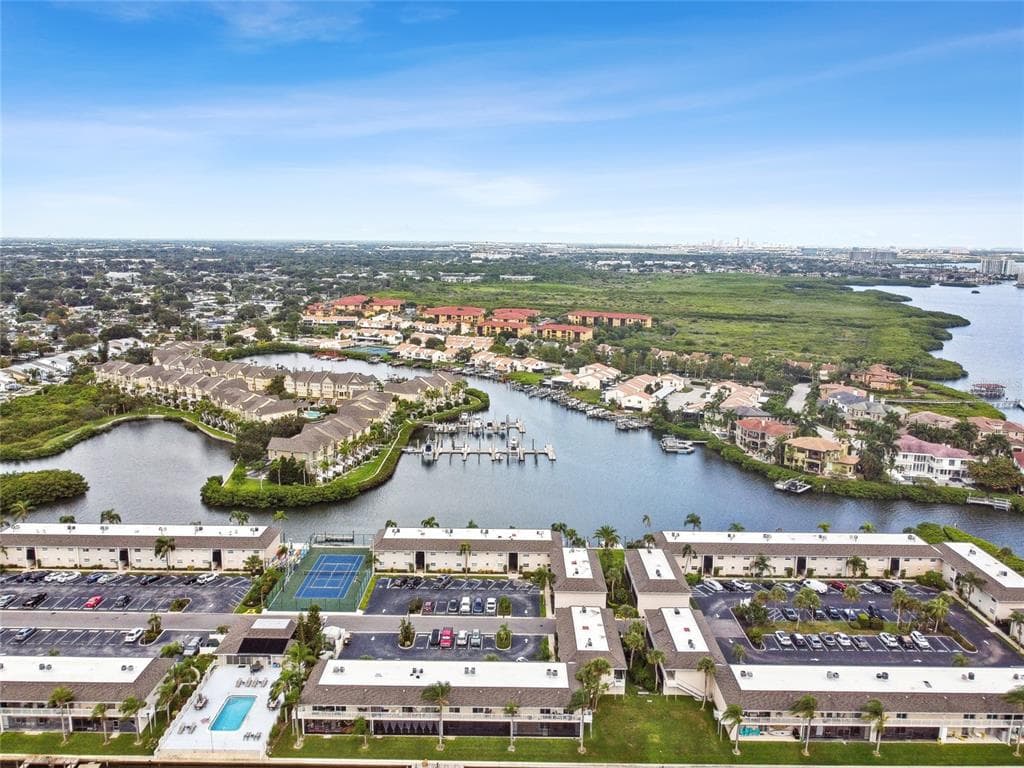 8810 BAY POINTE DRIVE UNIT 210B TAMPA, FL 33615