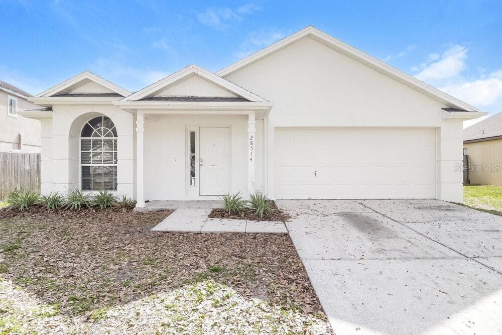 28514 MEADOWRUSH WAY WESLEY CHAPEL, FL 33543