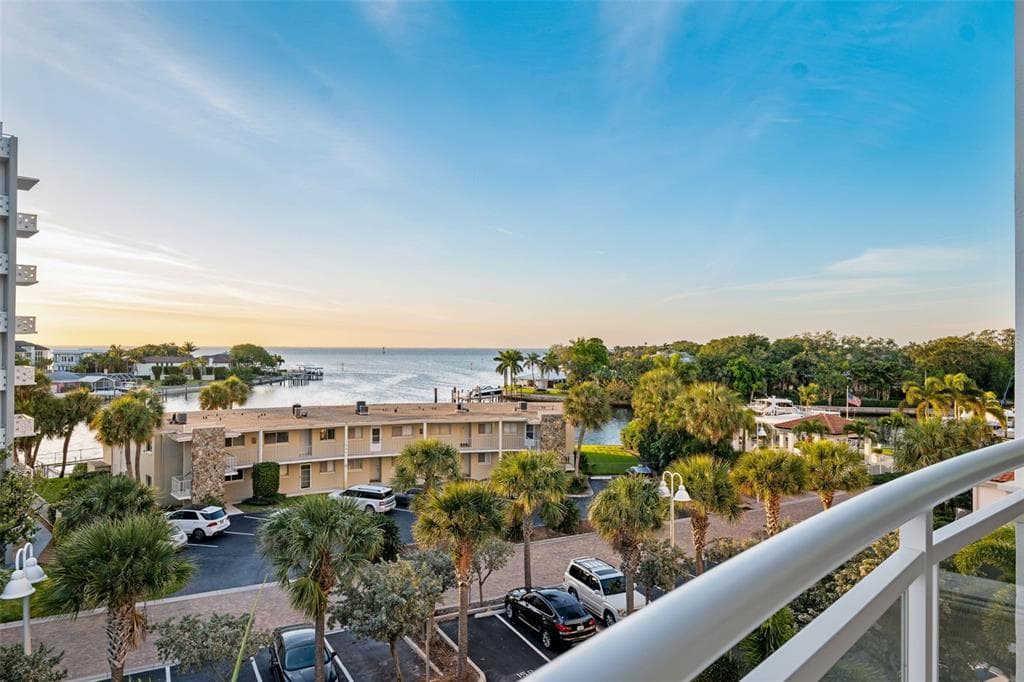 1325 SNELL ISLE BOULEVARD NE UNIT 412 ST PETERSBURG, FL 33704
