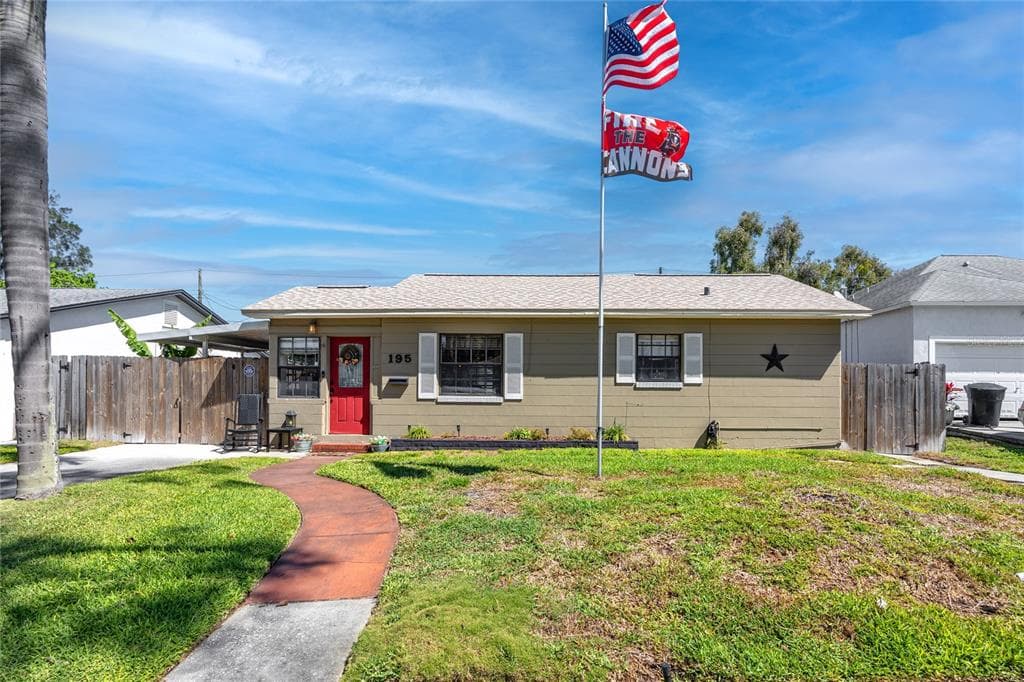 195 82ND AVENUE N ST PETERSBURG, FL 33702