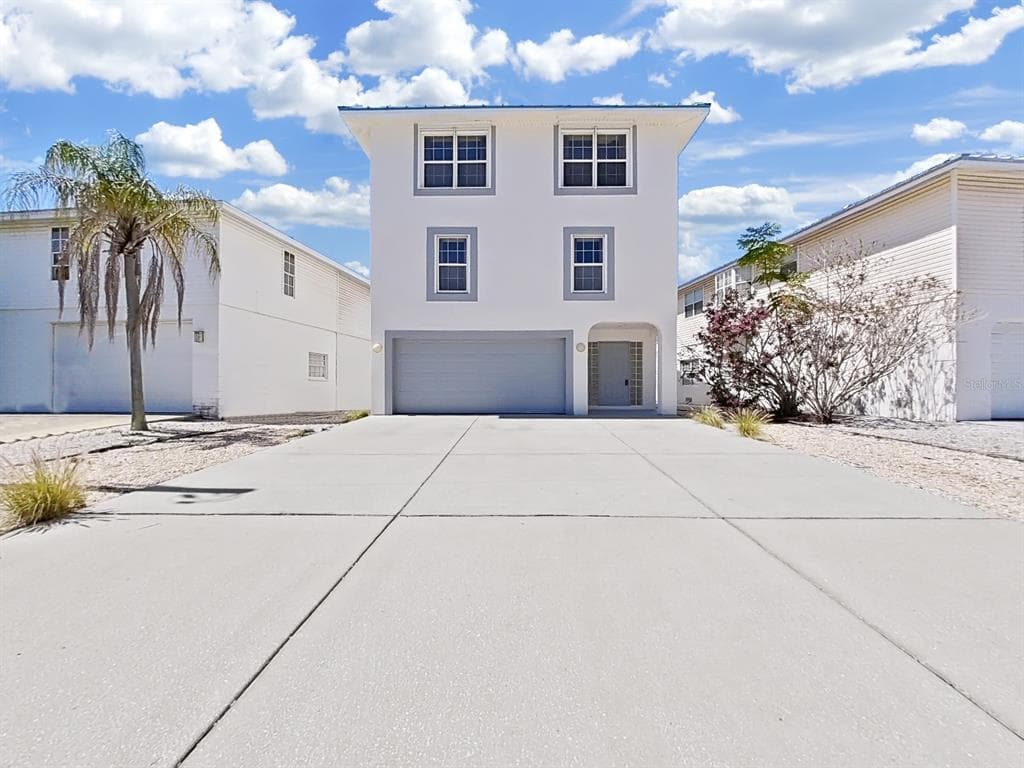 121 BOCA CIEGA DRIVE