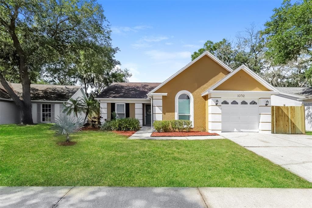 1032 HARDWOOD DRIVE VALRICO, FL 33596