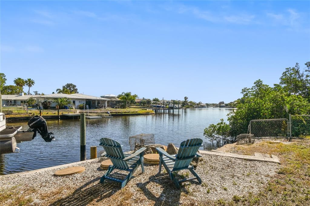 1101 CHESTERFIELD AVENUE RUSKIN, FL 33570