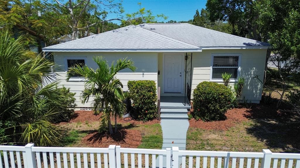 1401 38TH AVENUE N ST PETERSBURG, FL 33704