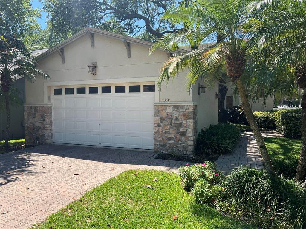 3208 W KNIGHTS AVENUE TAMPA, FL 33611