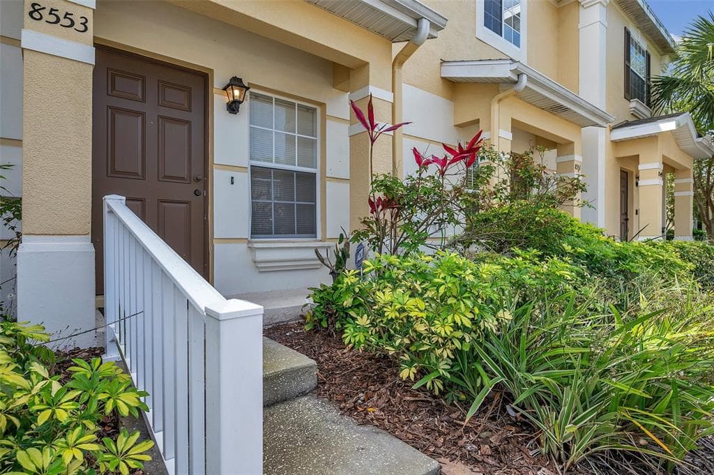 8553 TRAIL WIND DRIVE TAMPA, FL 33647