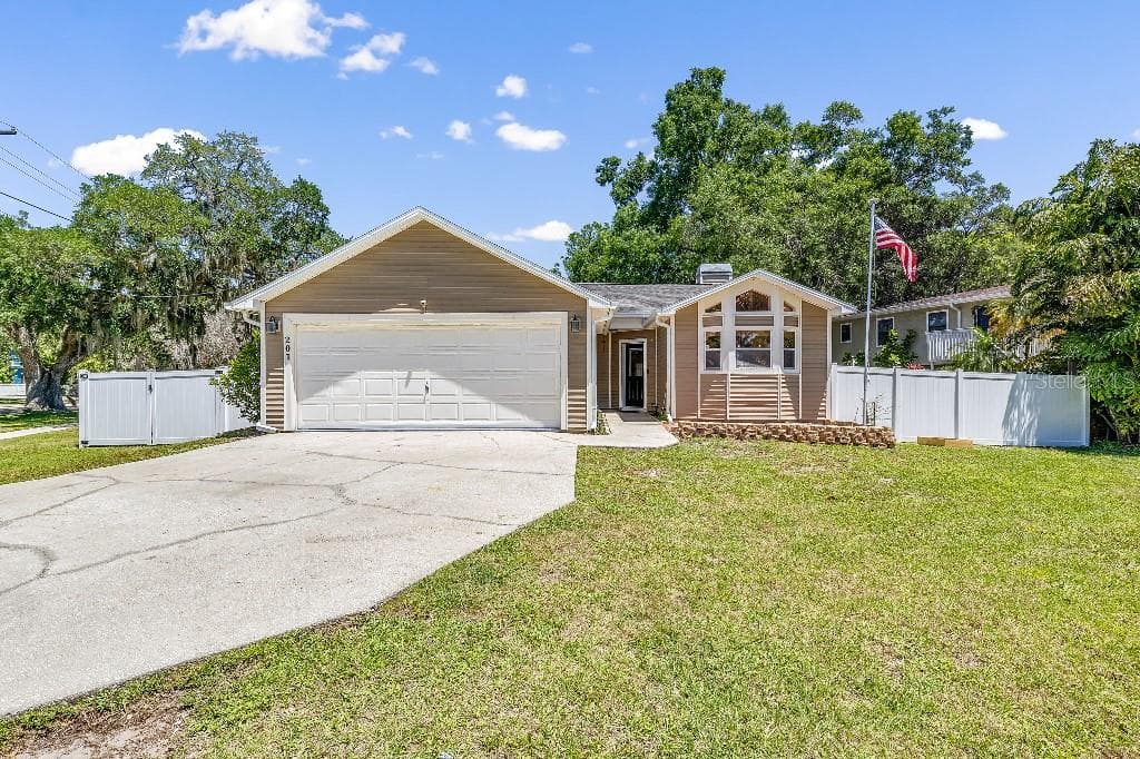 201 ARLINGTON AVENUE E OLDSMAR, FL 34677
