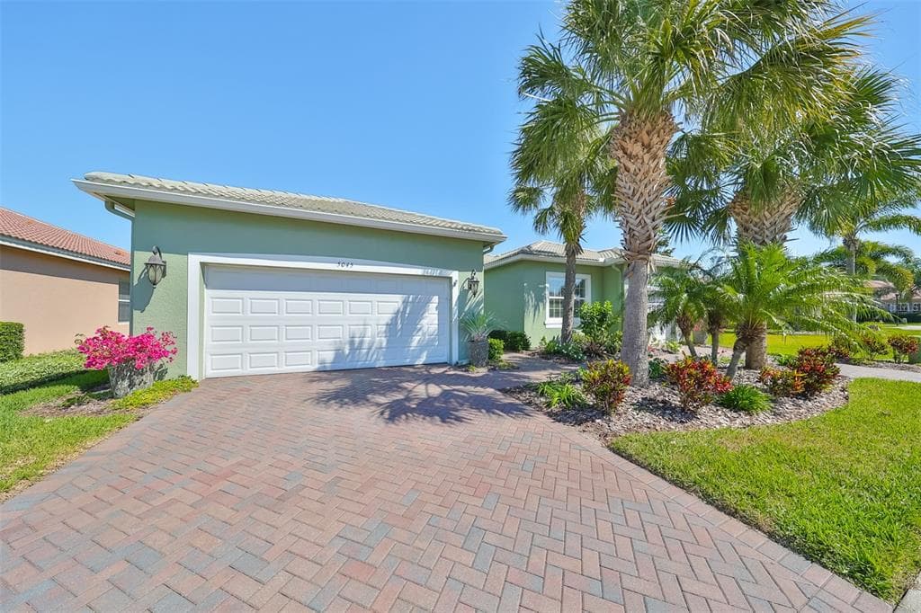 5045 RUBY FLATS DRIVE WIMAUMA, FL 33598
