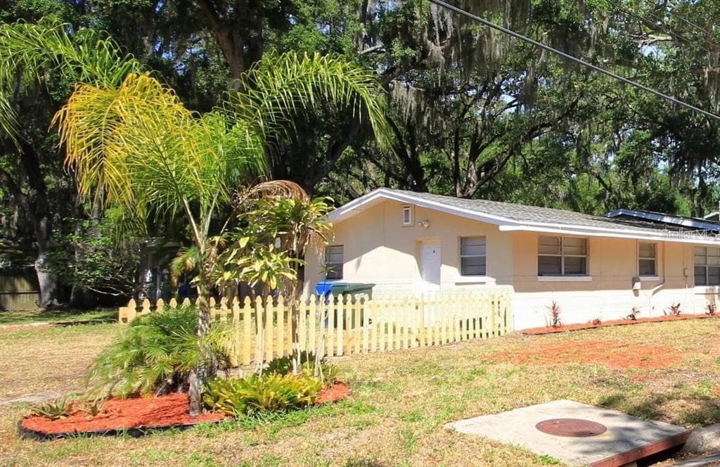 603 6TH STREET NE UNIT A LARGO, FL 33770