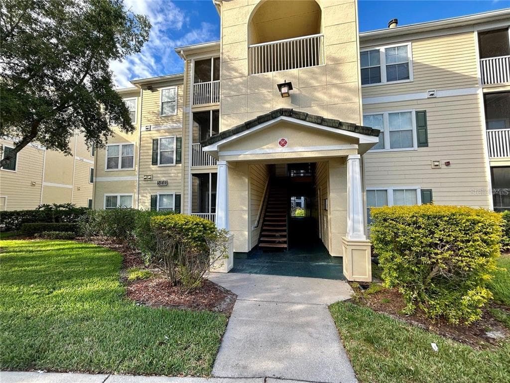 18367 BRIDLE CLUB DRIVE UNIT 18367 TAMPA, FL 33647