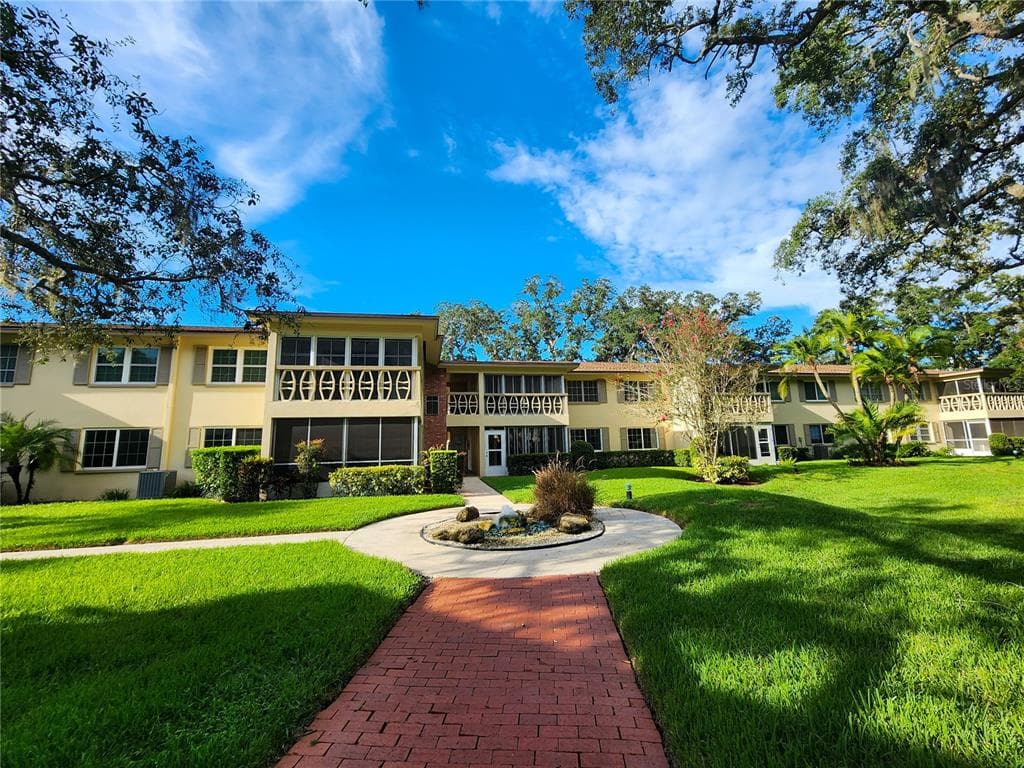 1515 BAYSHORE BOULEVARD UNIT 12 DUNEDIN, FL 34698