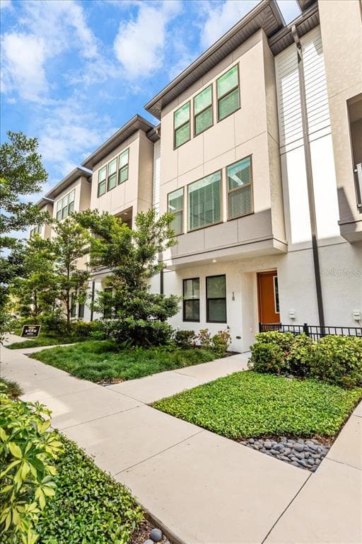 2511 N GRADY AVENUE UNIT 18