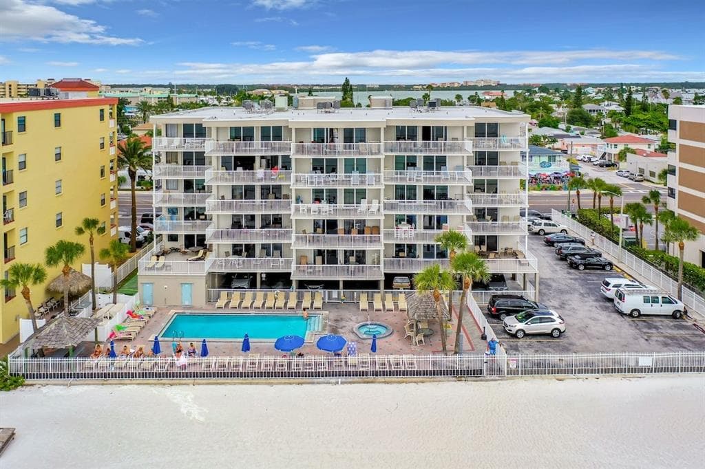 14700 GULF BOULEVARD UNIT 303 MADEIRA BEACH, FL 33708