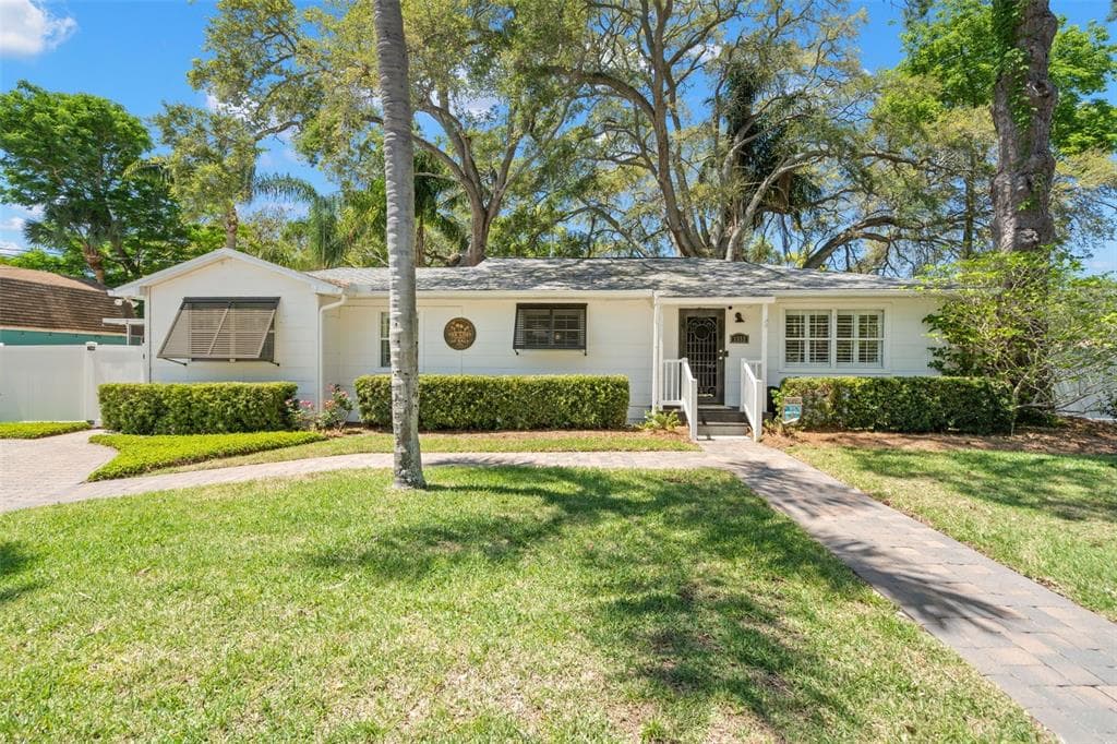 1552 PALOMA LANE DUNEDIN, FL 34698