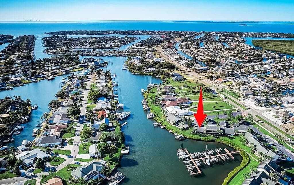 654 YARDARM DRIVE APOLLO BEACH, FL 33572