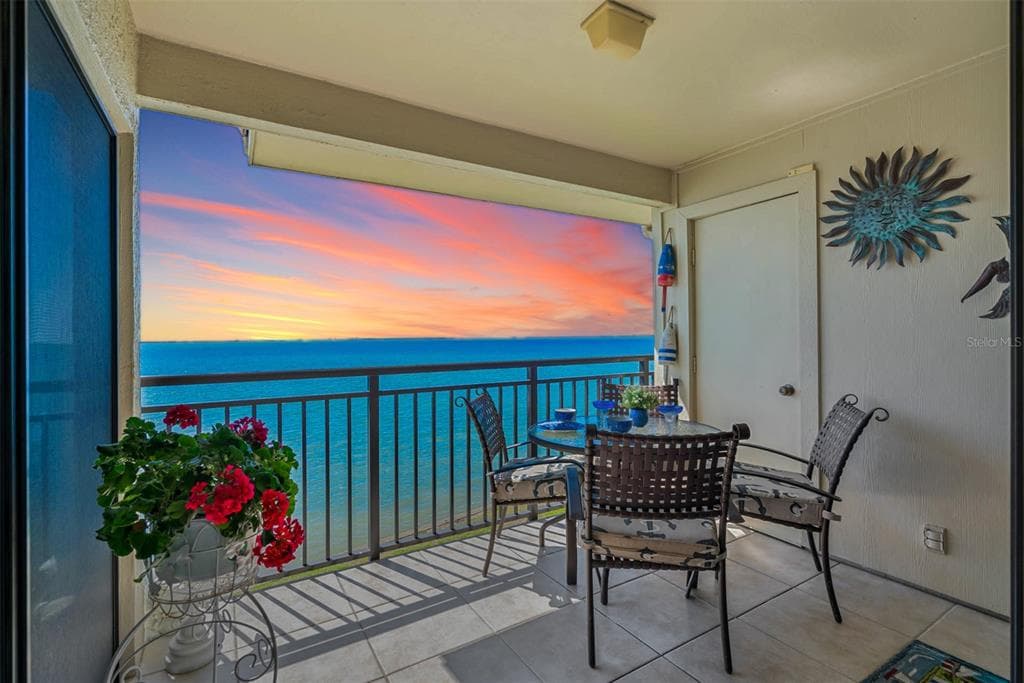 6372 PALMA DEL MAR BOULEVARD S UNIT 305 ST PETERSBURG, FL 33715