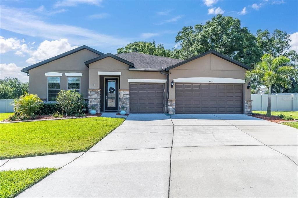 4521 GLASSYROCK DRIVE VALRICO, FL 33594