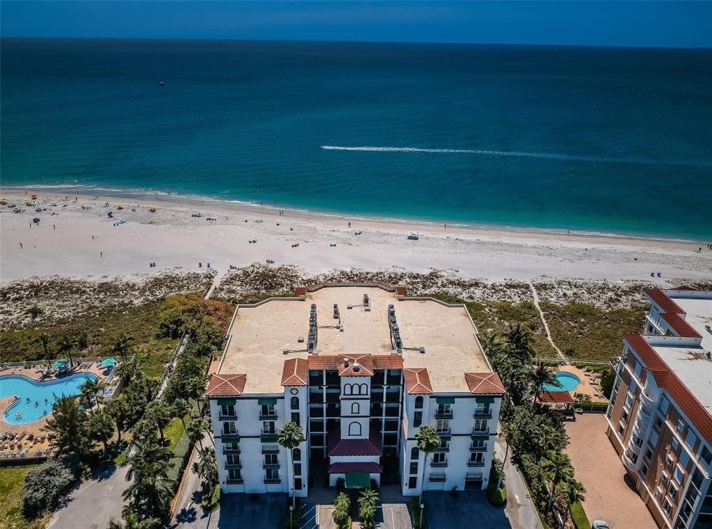 200 121ST AVENUE UNIT 302 TREASURE ISLAND, FL 33706