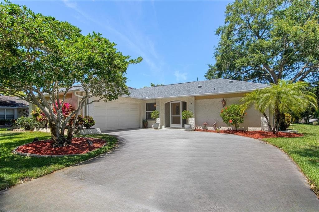 2852 THISTLE COURT N PALM HARBOR, FL 34684