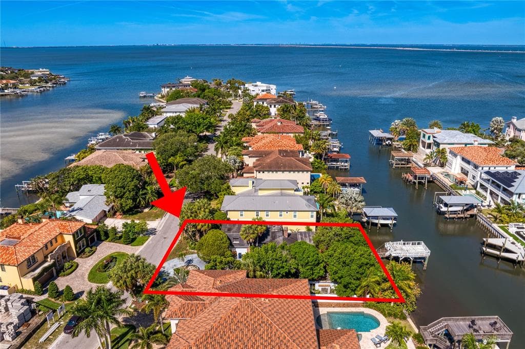 5007 W SAN MIGUEL STREET TAMPA, FL 33629