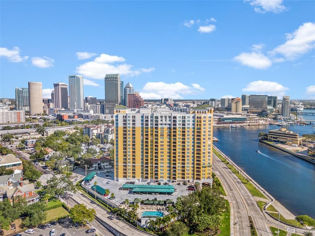 345 BAYSHORE BOULEVARD UNIT 812 TAMPA, FL 33606