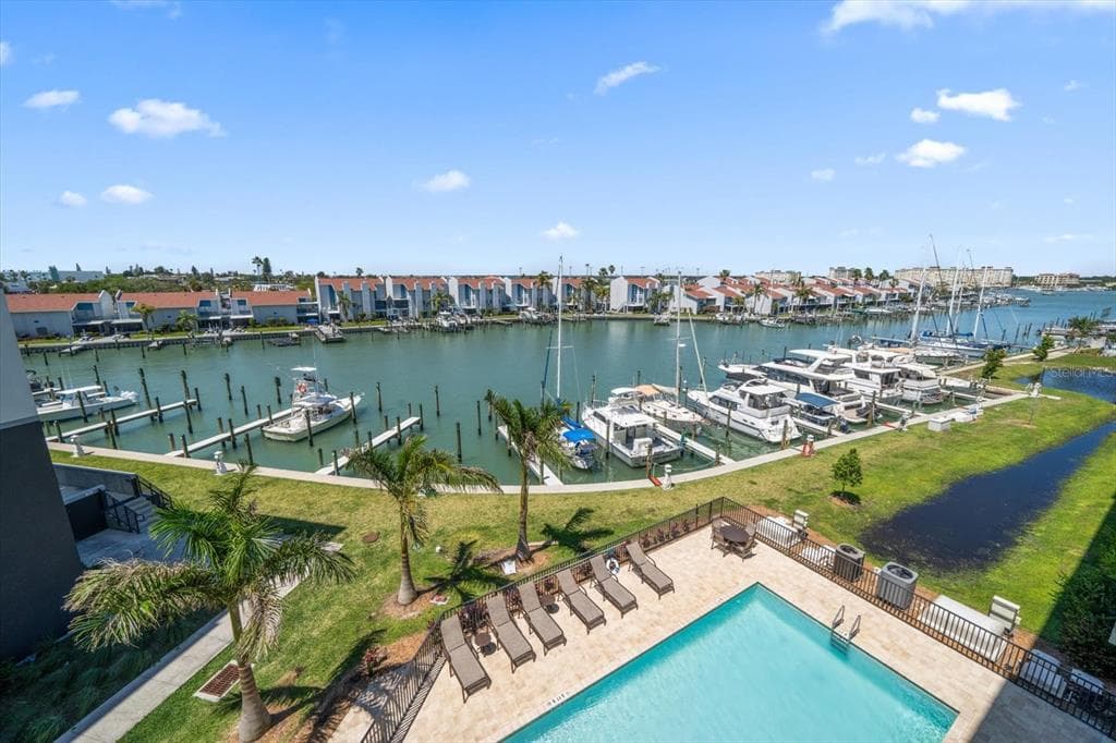 300 150TH AVENUE UNIT 411 MADEIRA BEACH, FL 33708