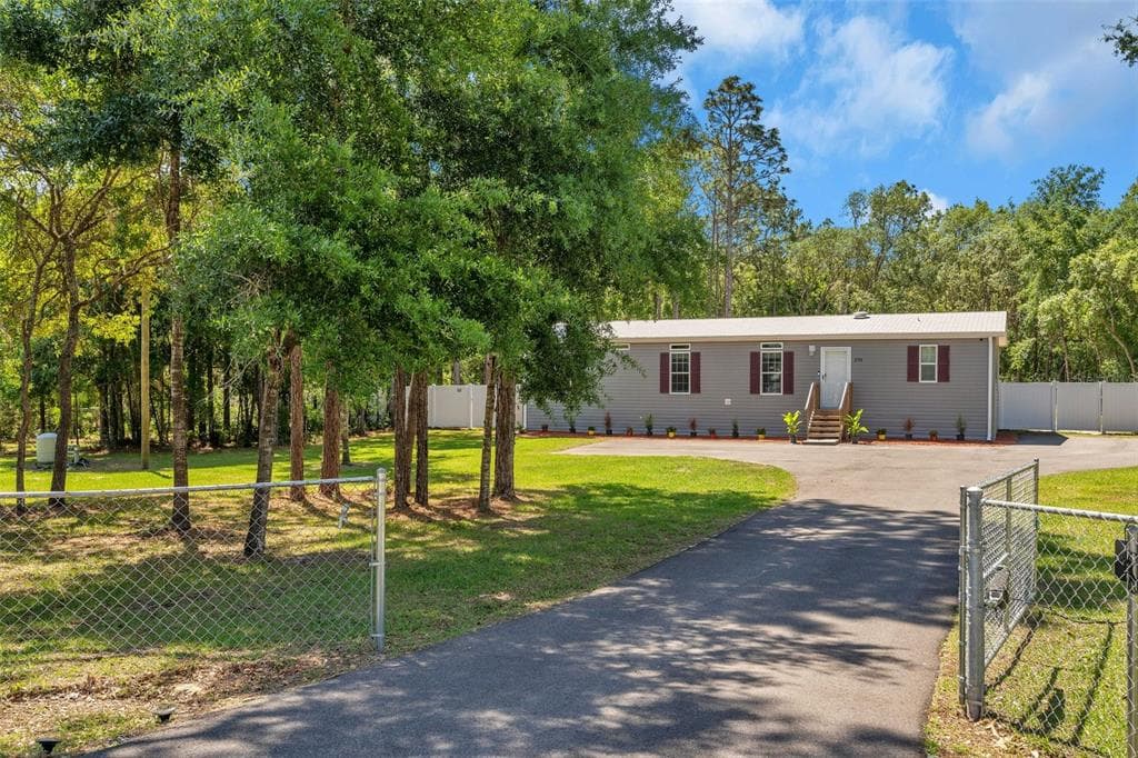17768 CHORVAT AVENUE SPRING HILL, FL 34610