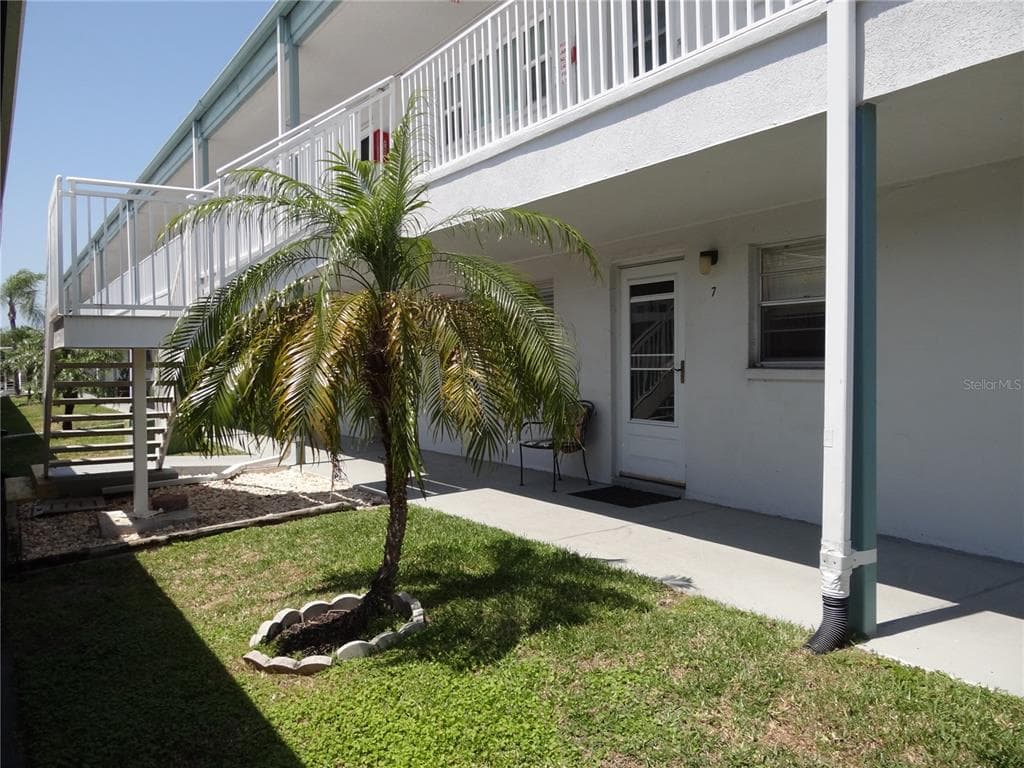 5356 81ST STREET N UNIT 7 ST PETERSBURG, FL 33709