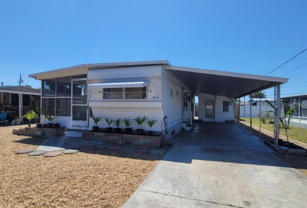 1917 HESS DRIVE HOLIDAY, FL 34691
