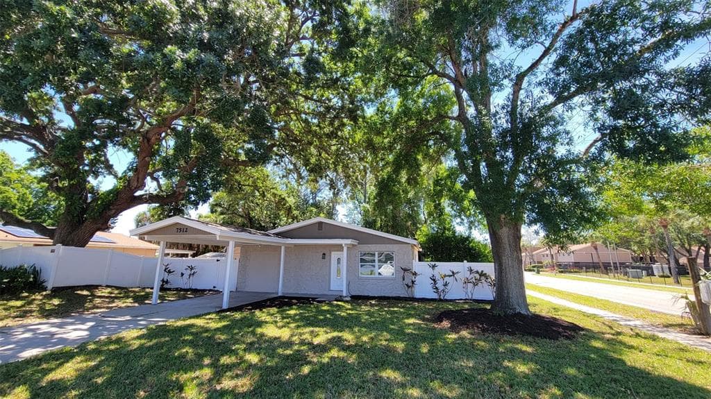 7512 CANAL BOULEVARD TAMPA, FL 33615