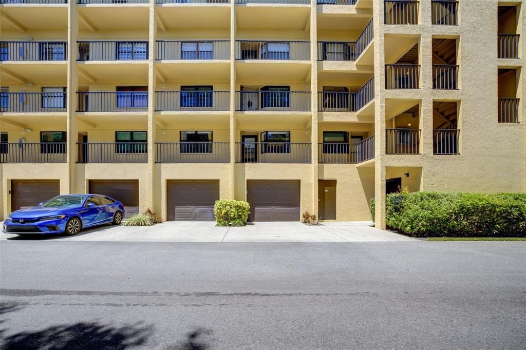 5775 PARK STREET N UNIT 211