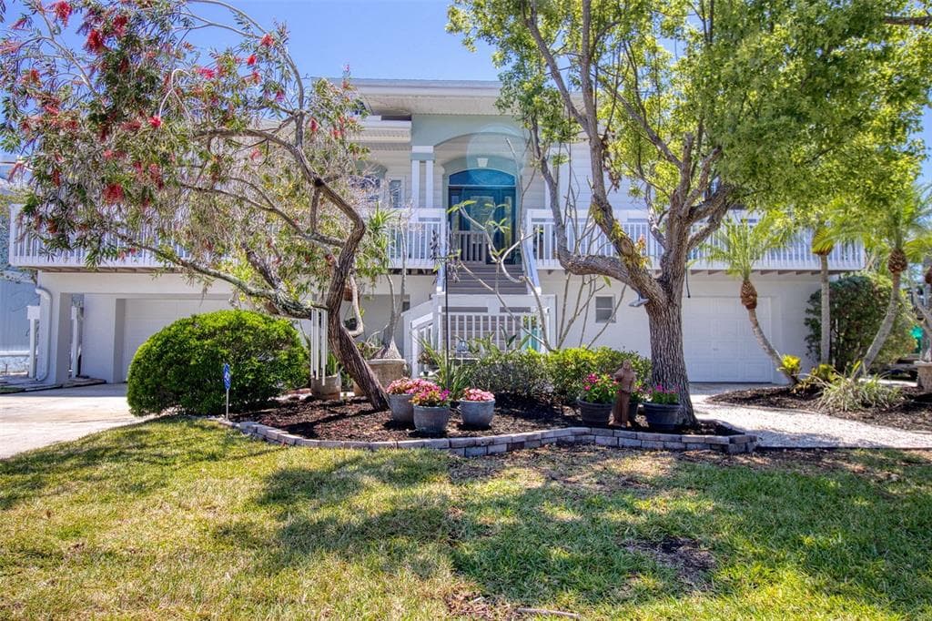 315 LAGOON DRIVE PALM HARBOR, FL 34683