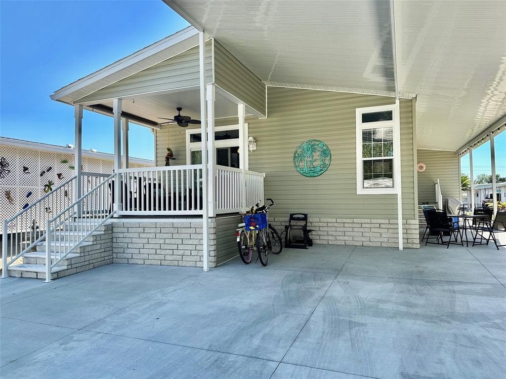 9790 66TH STREET N UNIT 323 PINELLAS PARK, FL 33782