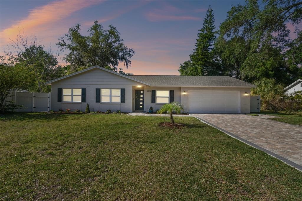 3719 THORNWOOD DRIVE TAMPA, FL 33618