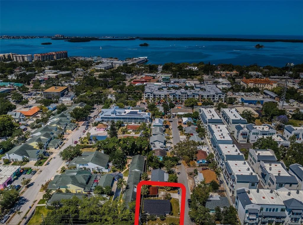 920 HIGHLAND AVENUE DUNEDIN, FL 34698