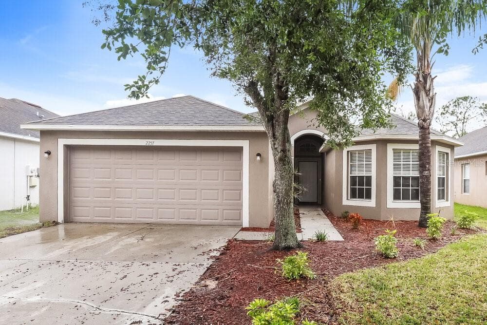 2257 COLVILLE CHASE DRIVE RUSKIN, FL 33570