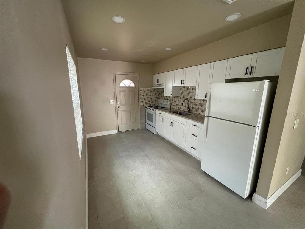 10106 N 10TH STREET UNIT B TAMPA, FL 33612