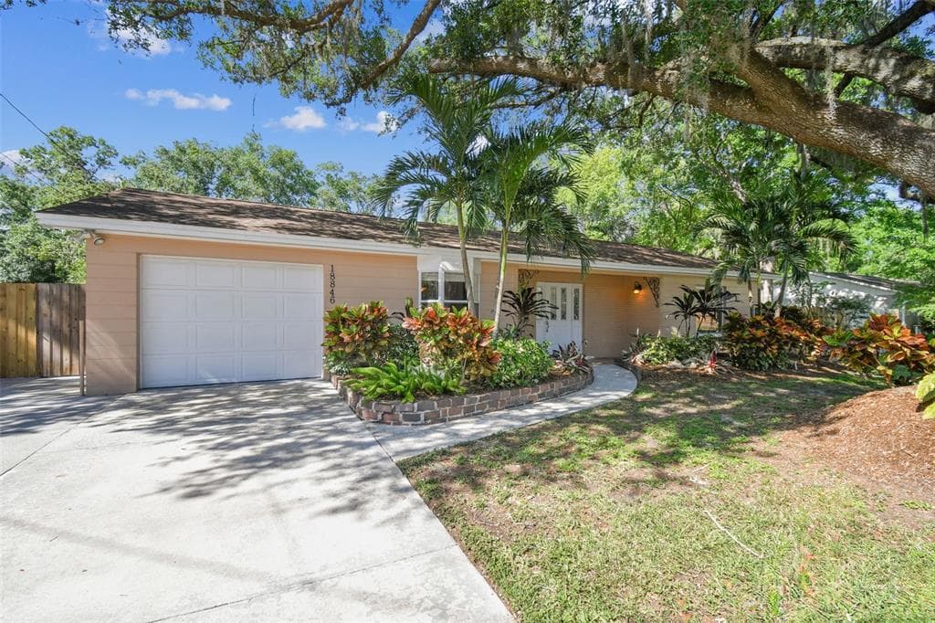 18846 TRACER DRIVE LUTZ, FL 33549