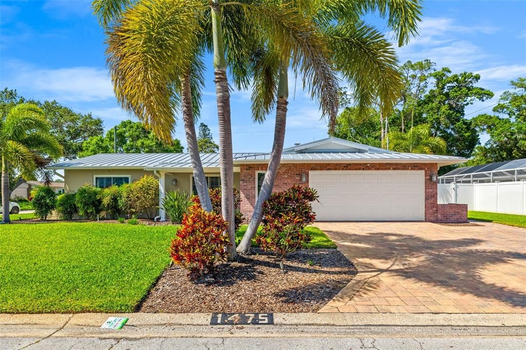 1475 69TH PLACE S ST PETERSBURG, FL 33705