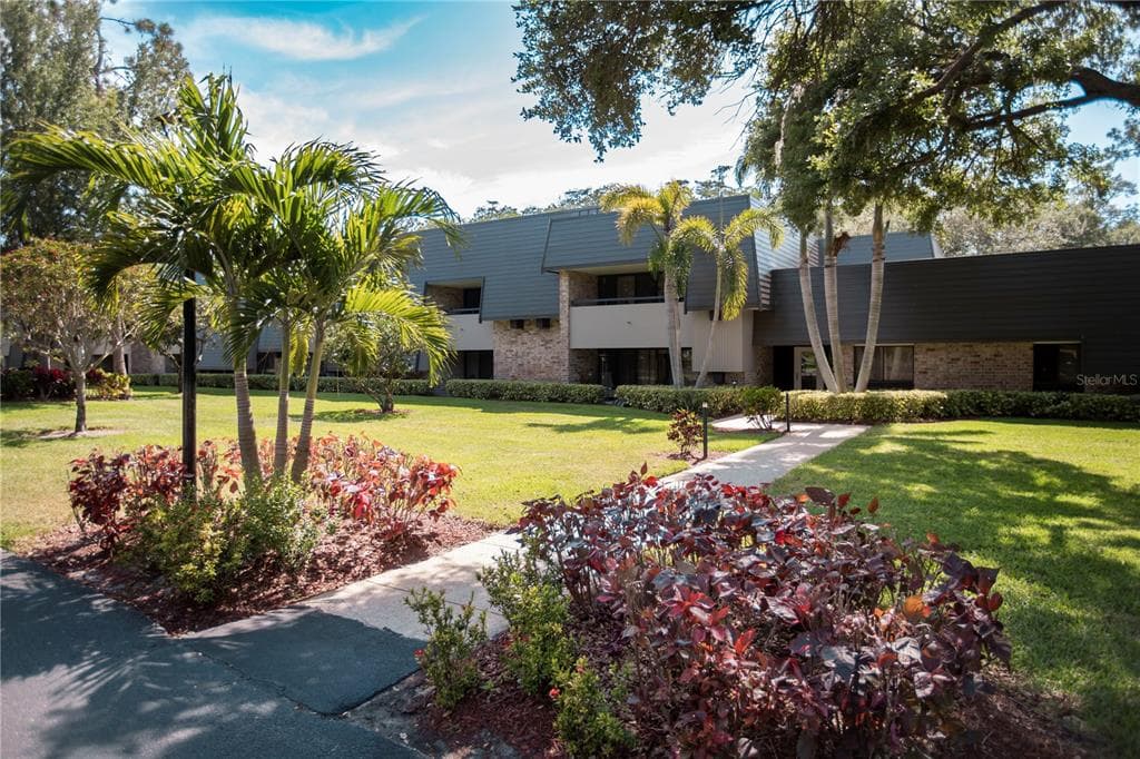 36750 US 19 UNIT 2052 PALM HARBOR, FL 34684
